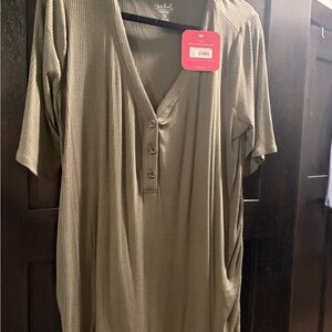 Ingrid and Isabel Maternity Button Shirt Womens Top XXL Olive Ribbed Stretch NWT